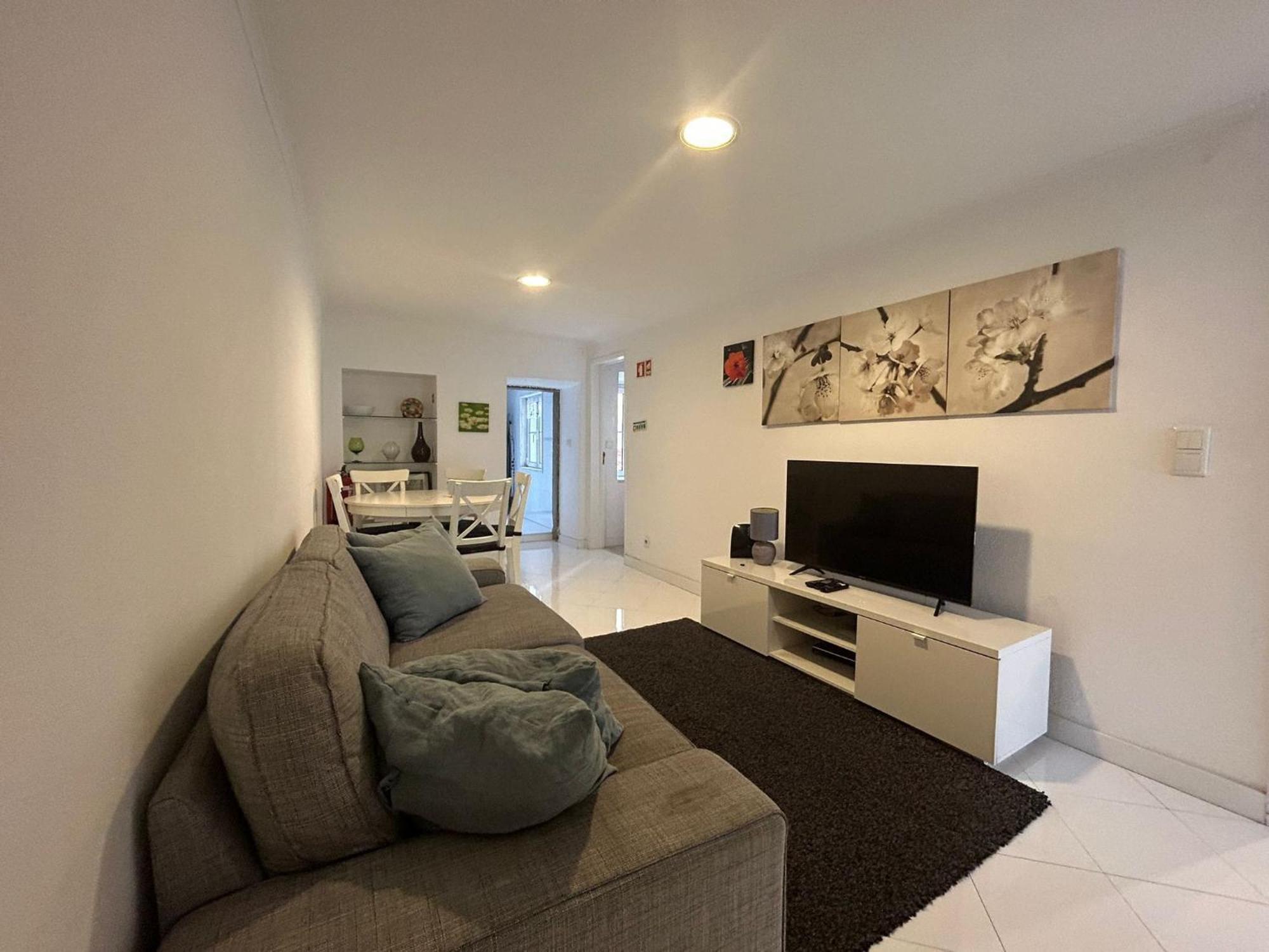 Typical Bica Apartment Lisbon Bagian luar foto