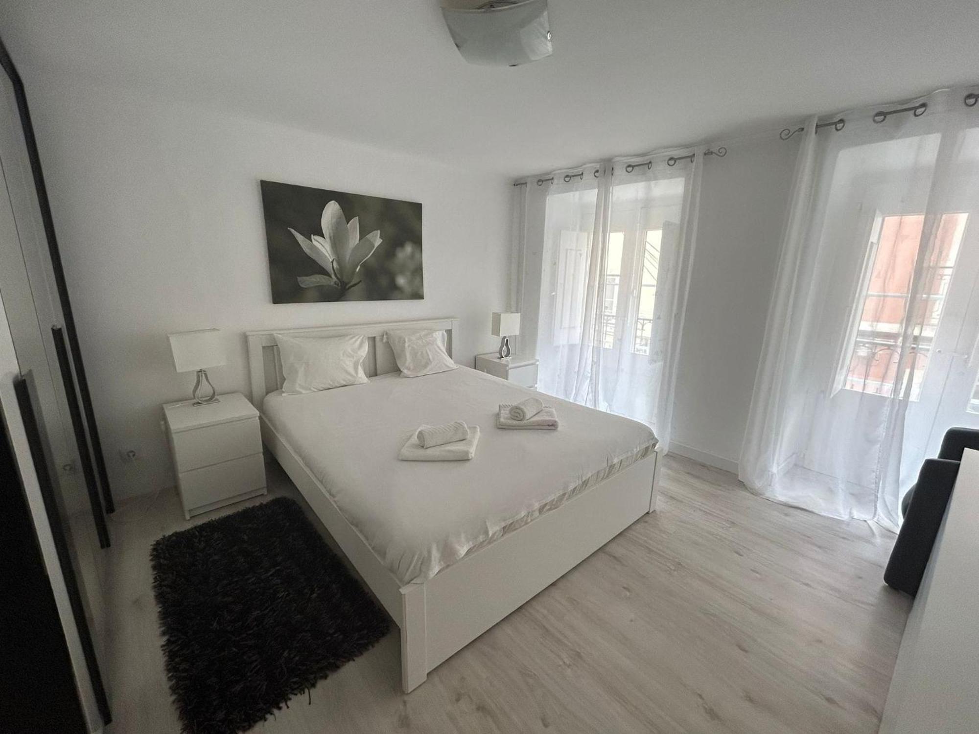 Typical Bica Apartment Lisbon Bagian luar foto