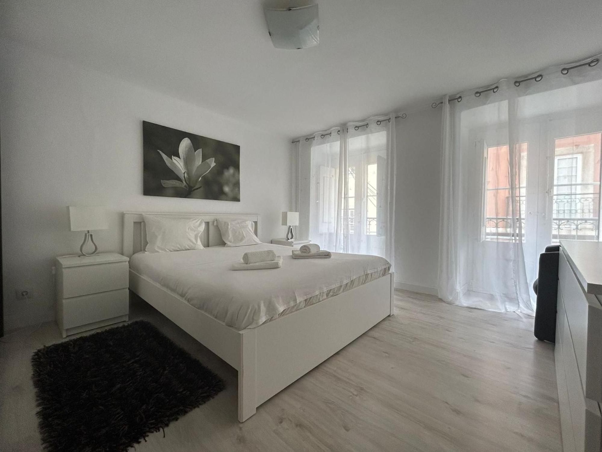 Typical Bica Apartment Lisbon Bagian luar foto